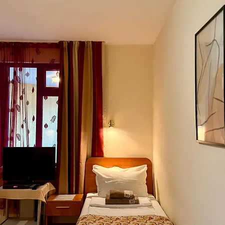 Guest House Olesya 奥布佐尔